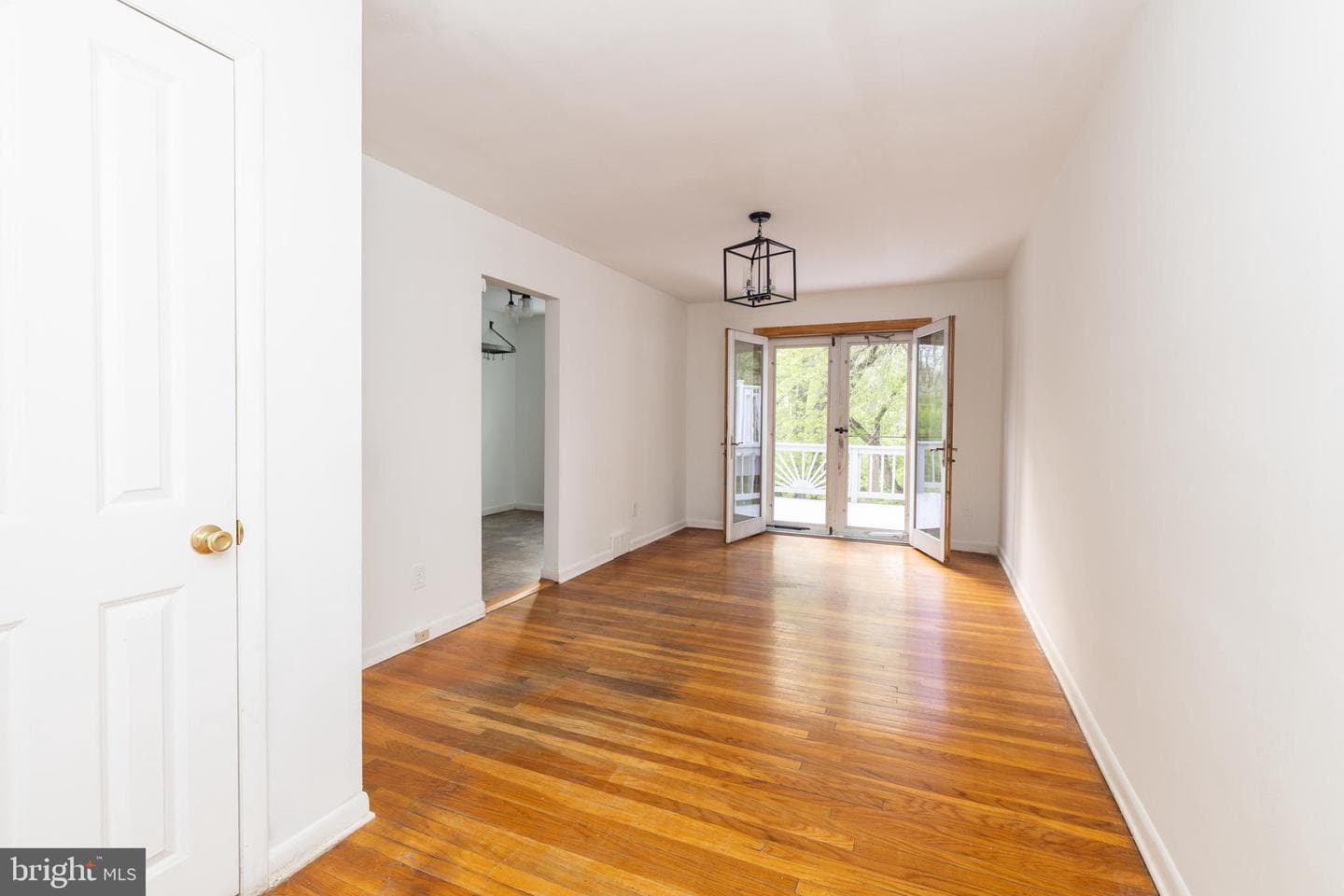 1420 Powell Road photo 9