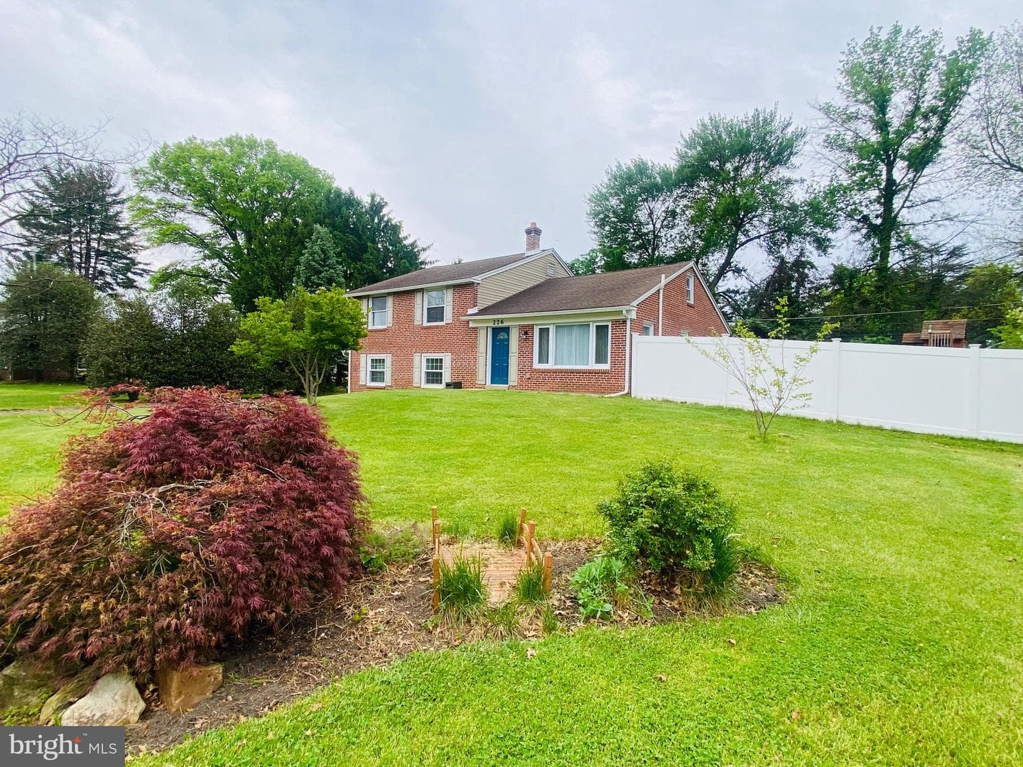 226 Canterbury Drive photo 2