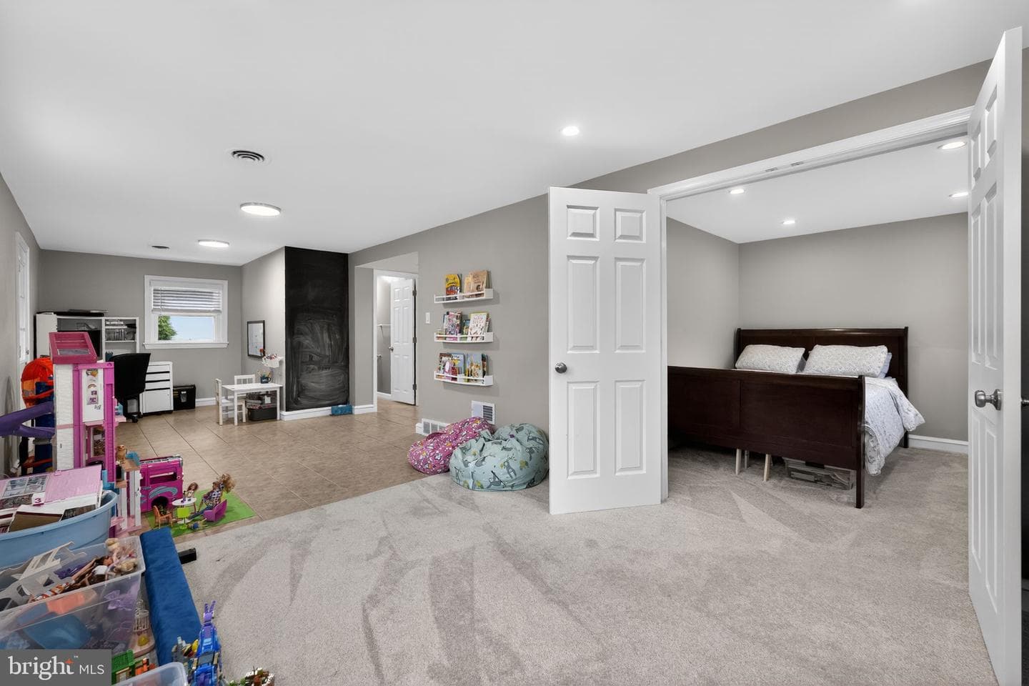 226 Canterbury Drive photo 28