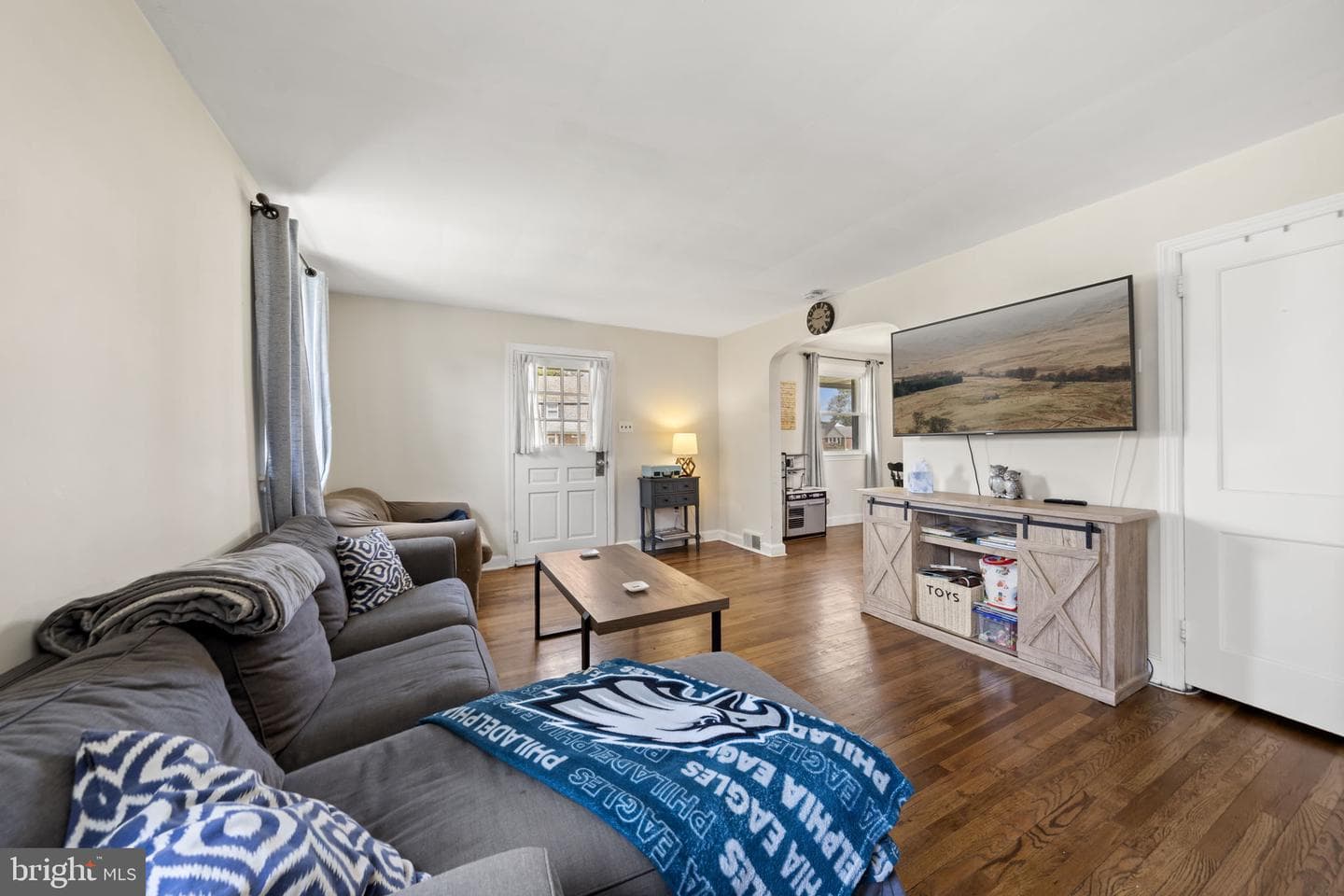 605 Circle Terrace photo 6
