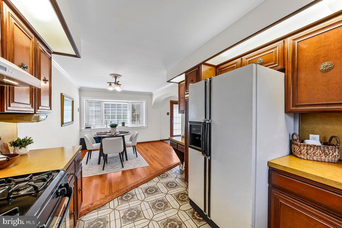 2432 W Chester Pike photo 19