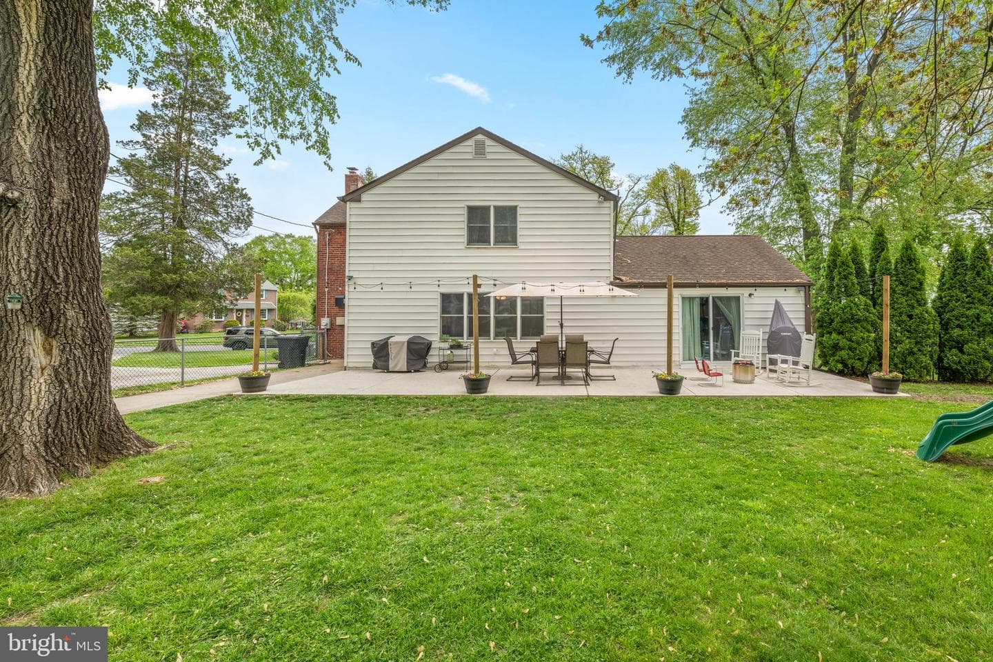 548 Claremont Road photo 36