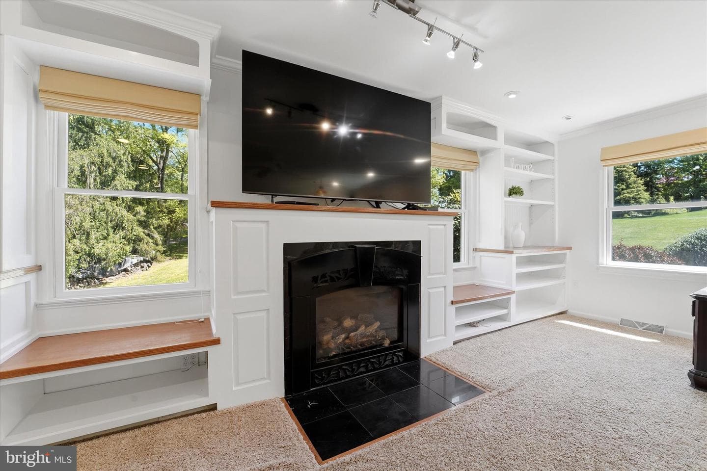 2 Woodbriar Drive photo 22