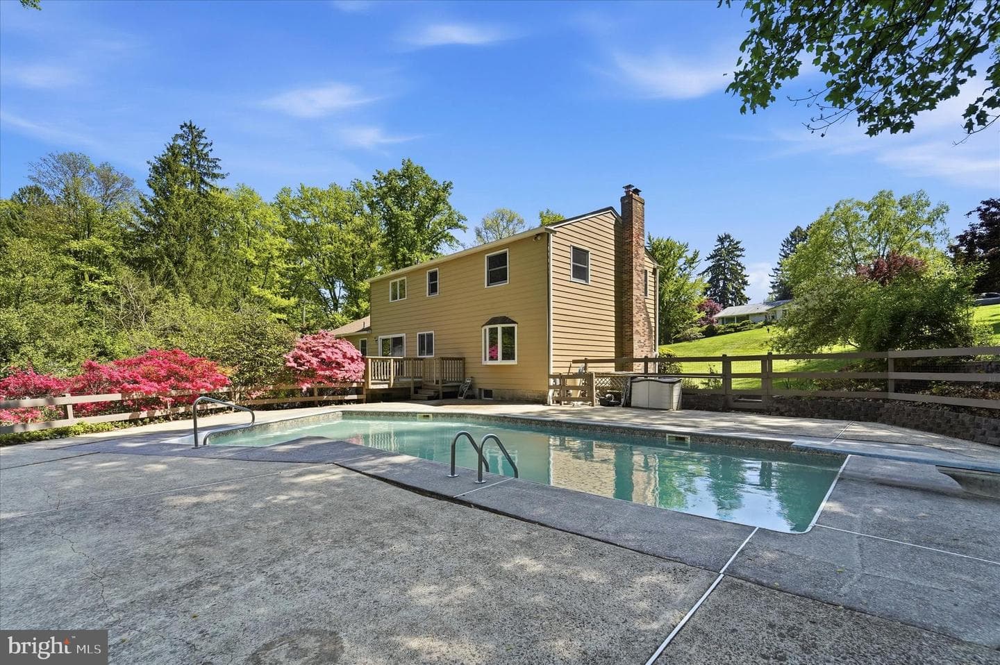 2 Woodbriar Drive photo 45