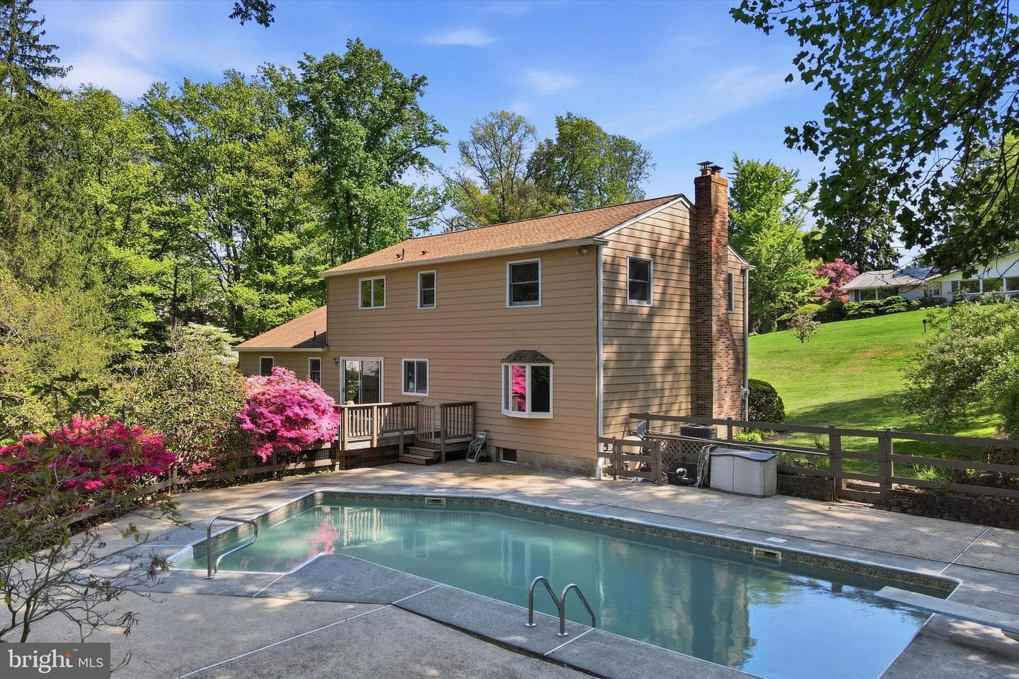2 Woodbriar Drive photo 46