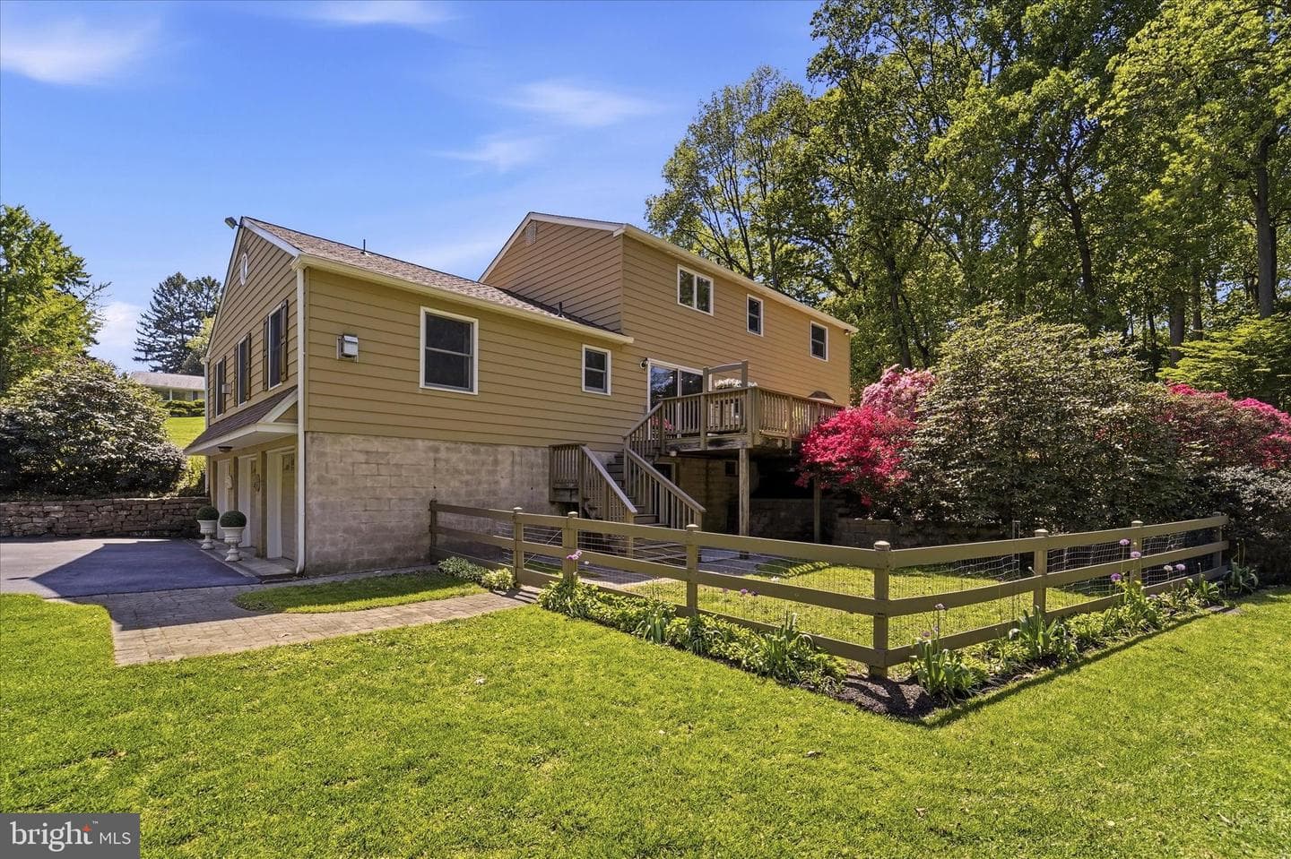 2 Woodbriar Drive photo 47