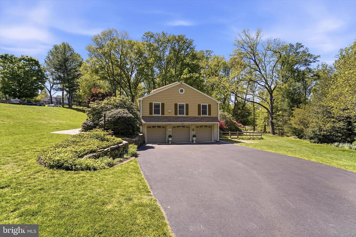 2 Woodbriar Drive photo 48