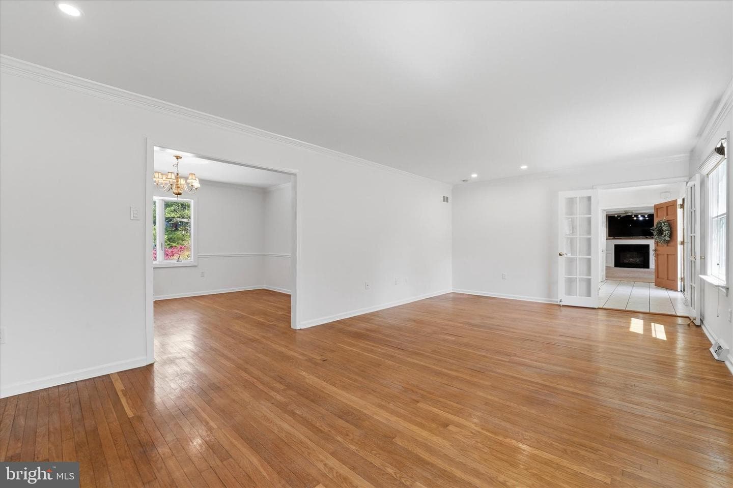 2 Woodbriar Drive photo 7
