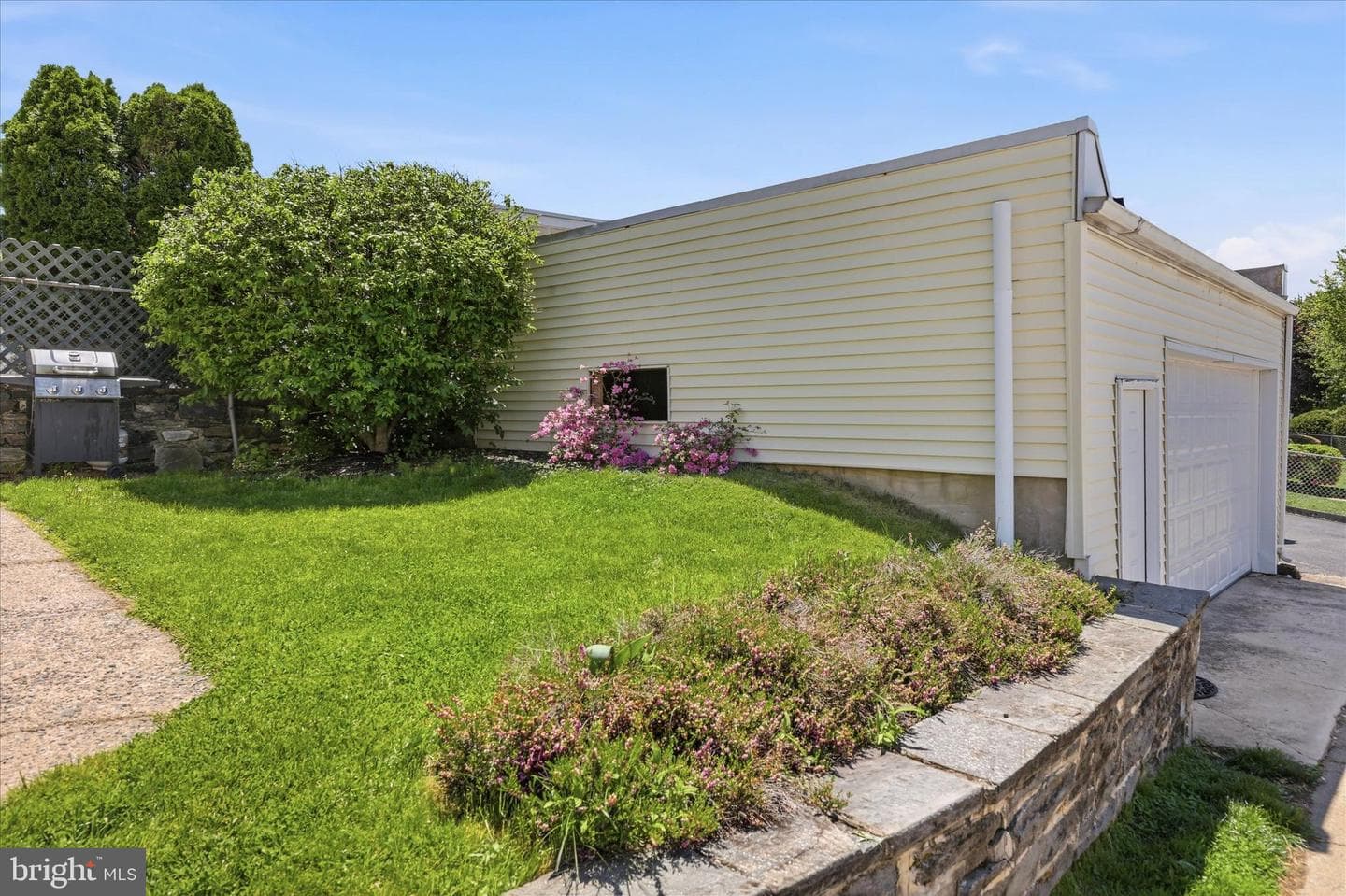 2438 E County Line Road photo 31