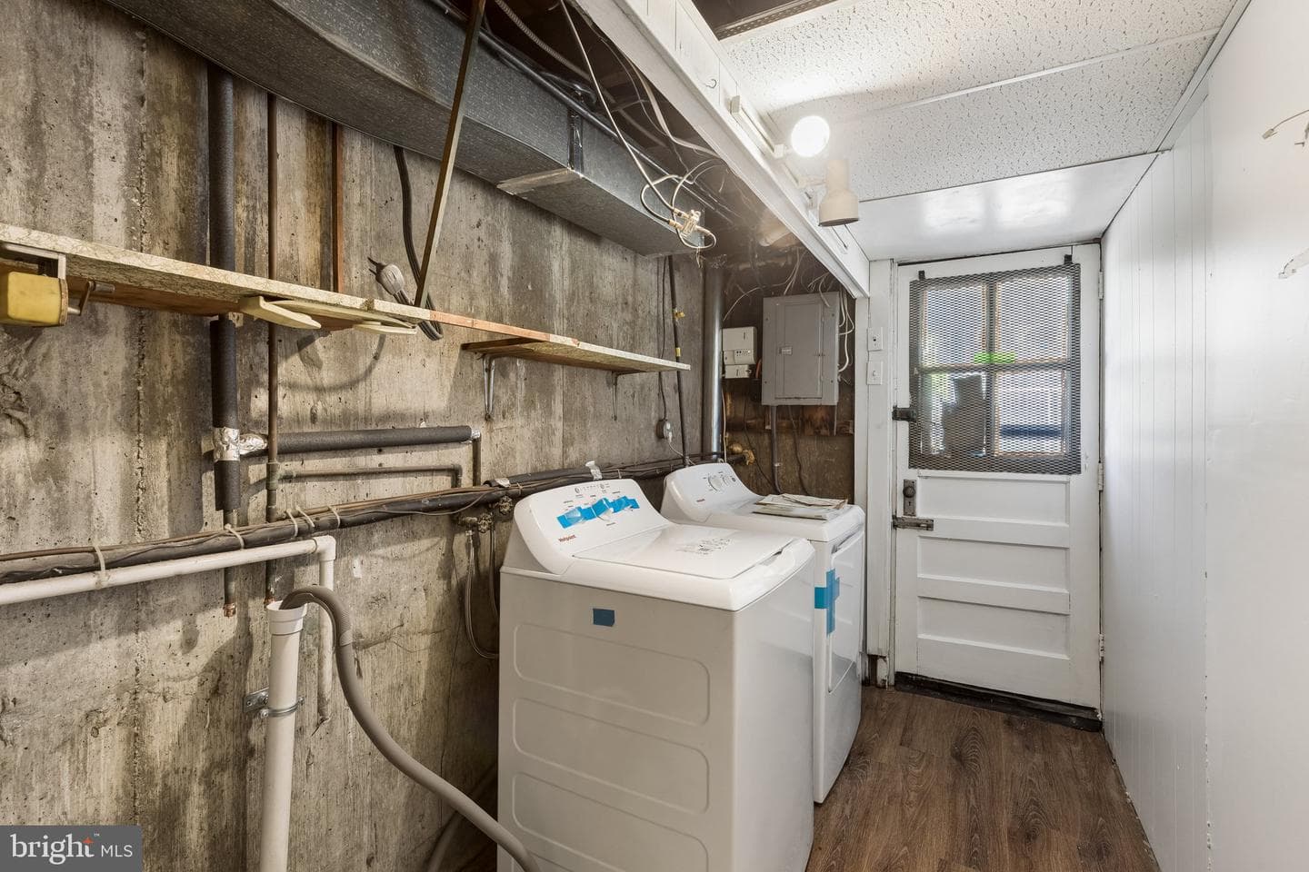 819 Grant Road photo 33