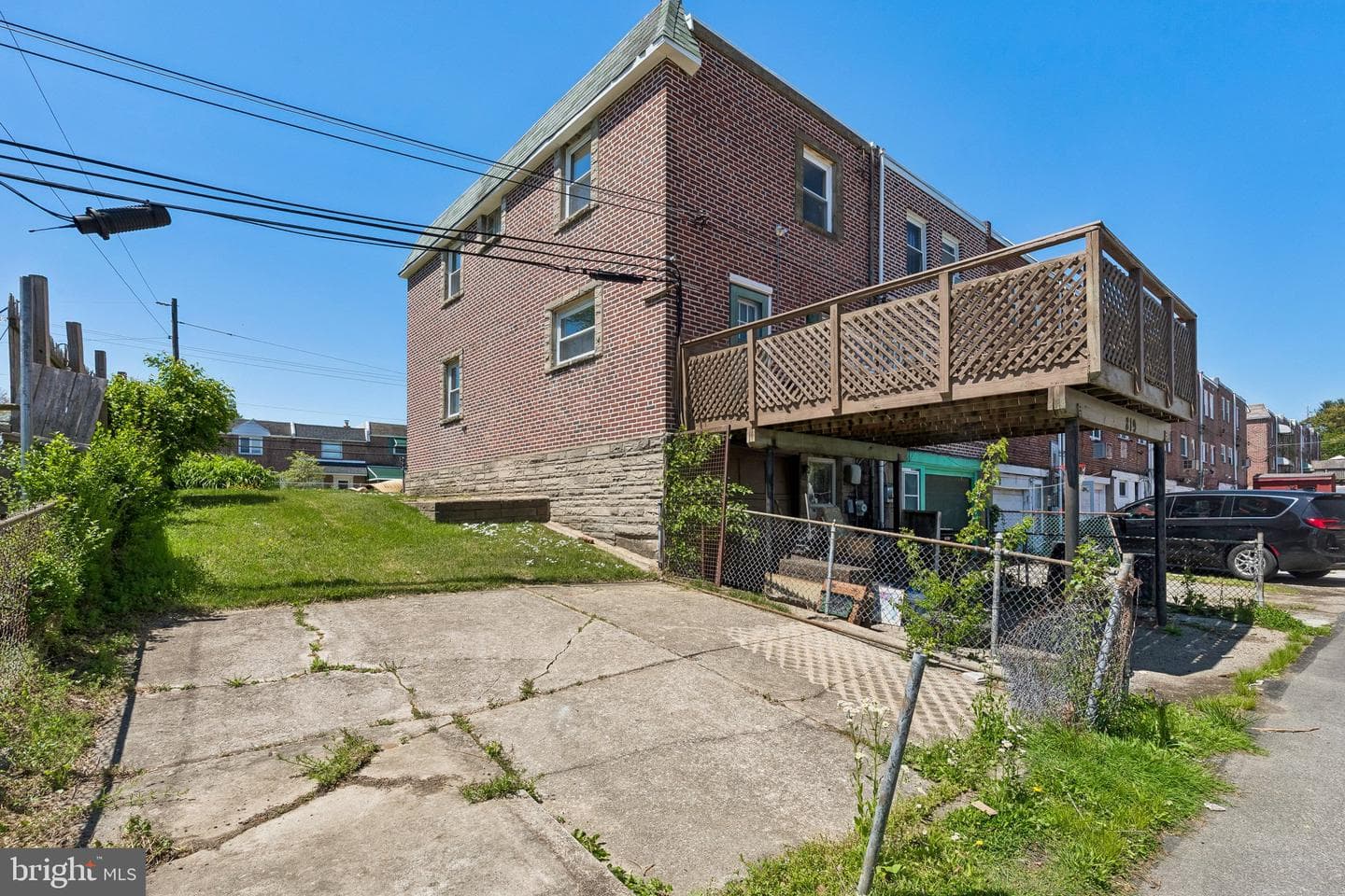 819 Grant Road photo 34
