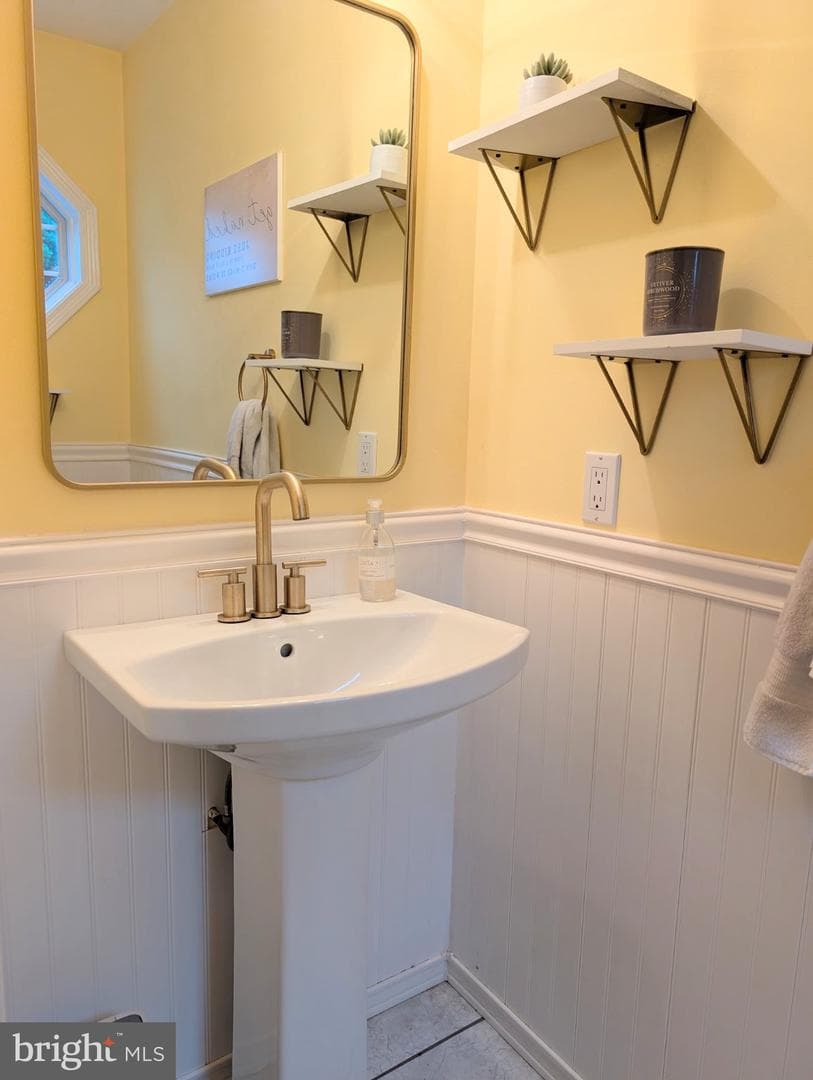552 Applewood Court photo 9