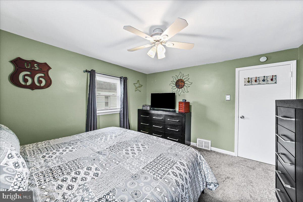 408 Carlisle Avenue photo 11