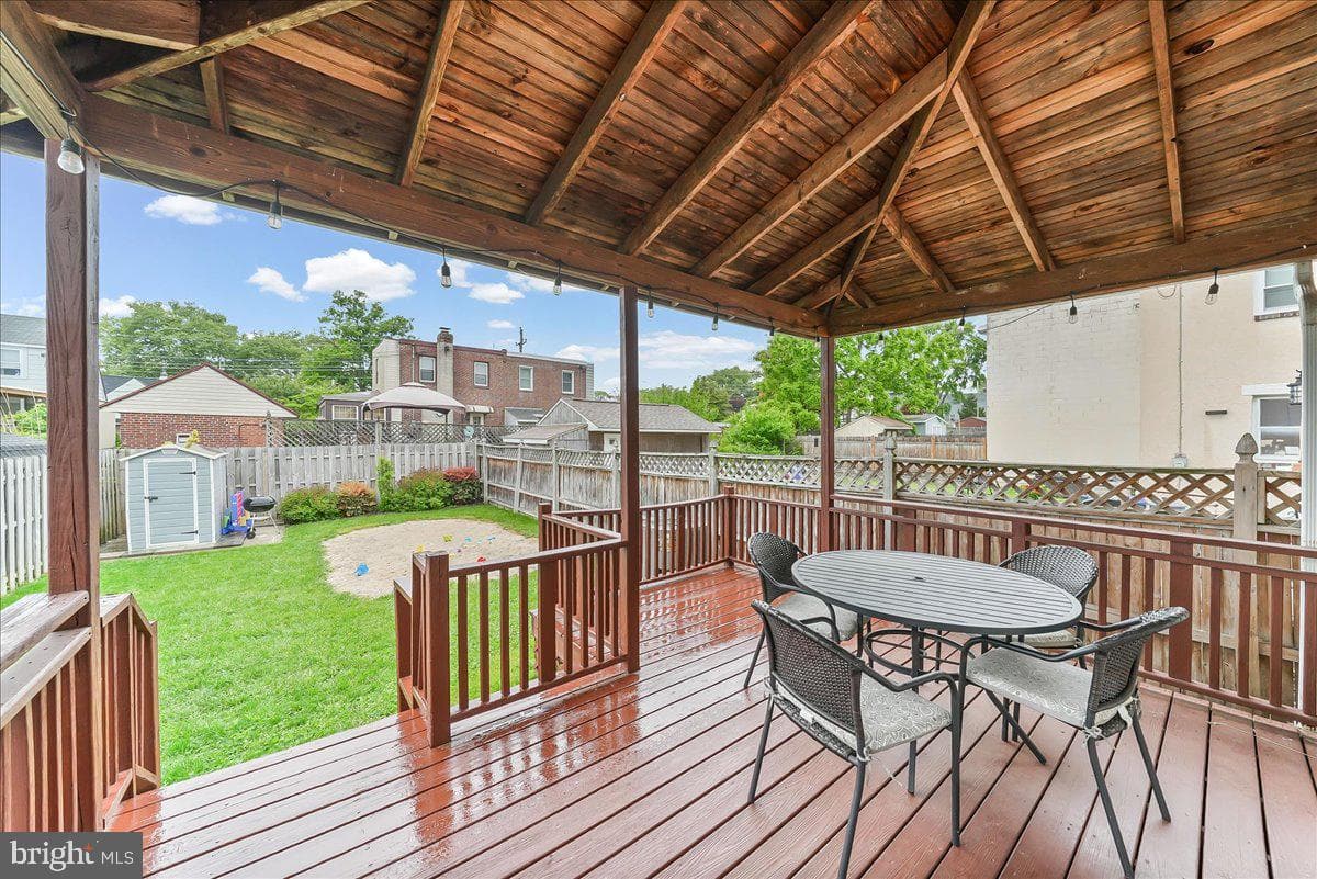 408 Carlisle Avenue photo 9