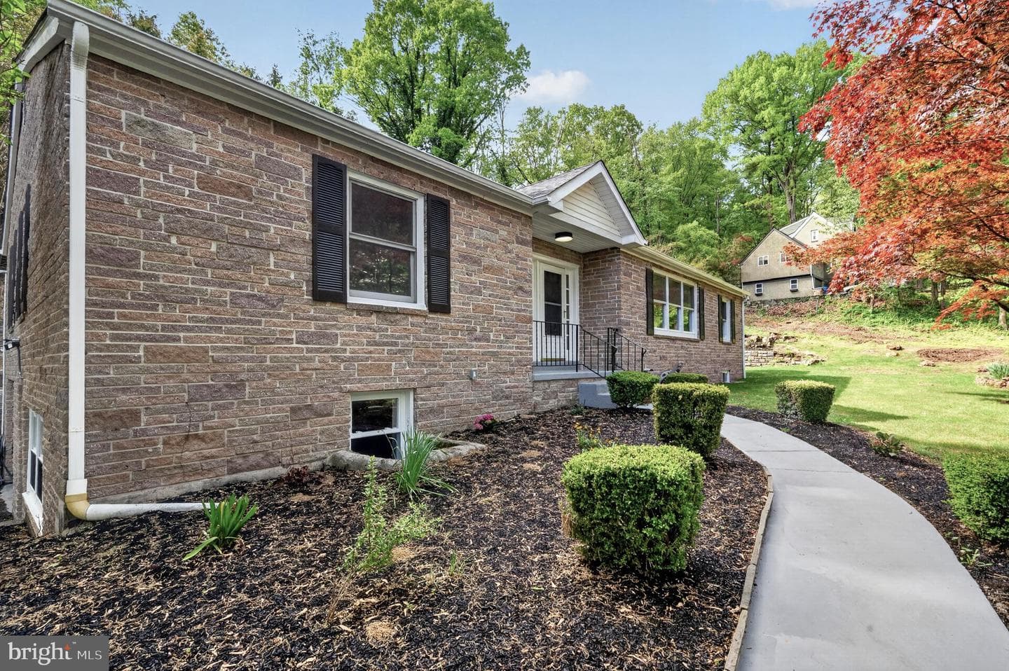 135 Bryn Mawr Avenue photo 42
