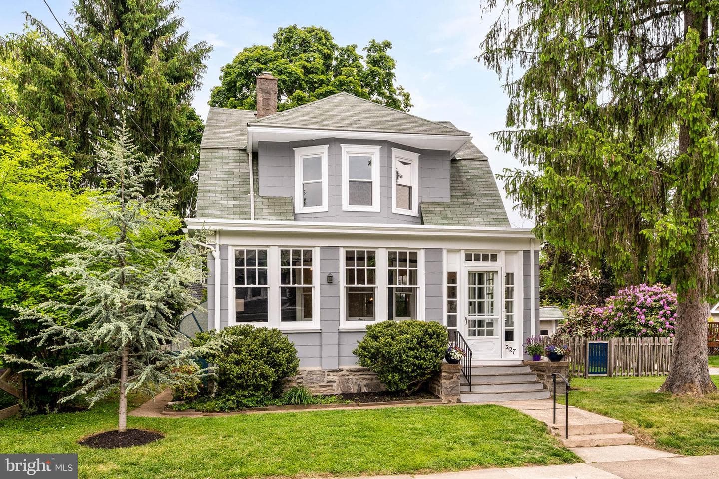 1227 Manor Road