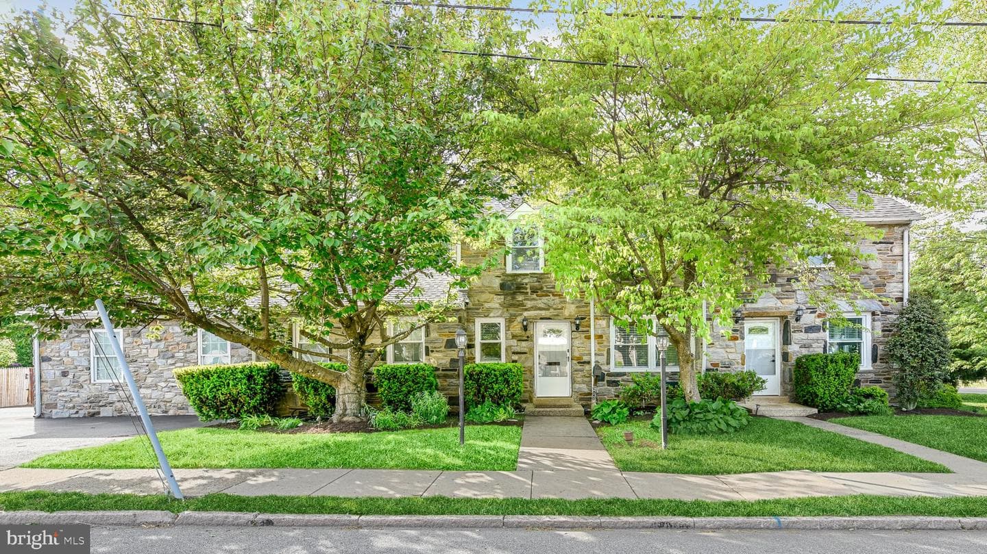212 E Woodland Avenue photo 4