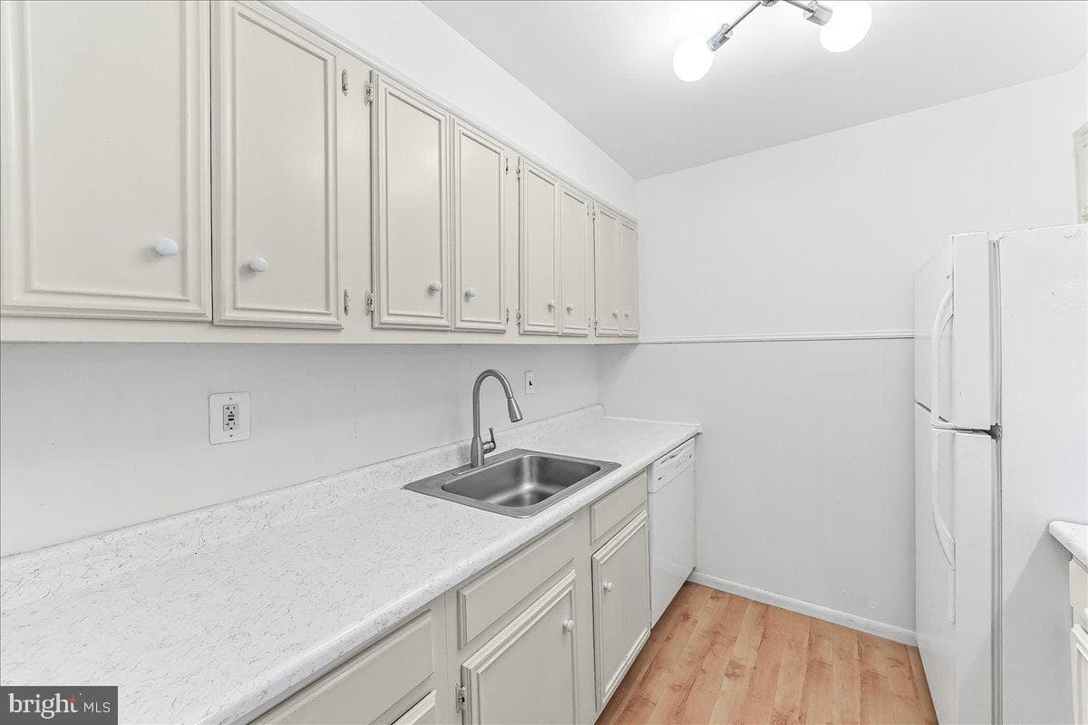 510 N Lemon Street #c-11 photo 7