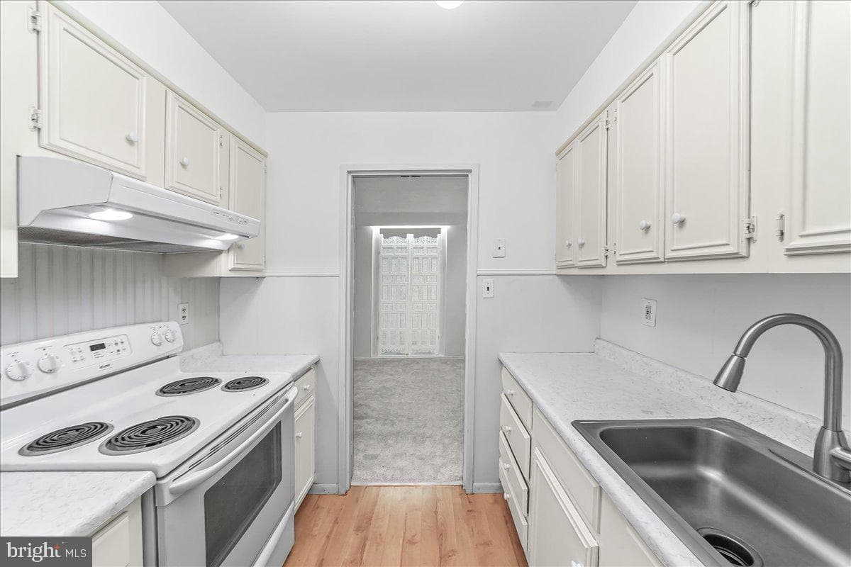 510 N Lemon Street #c-11 photo 8
