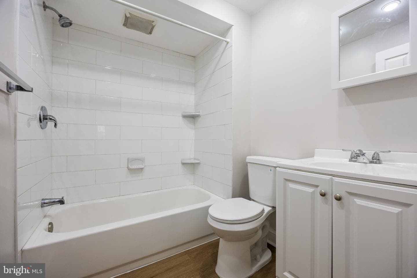 220 Houston Street photo 14
