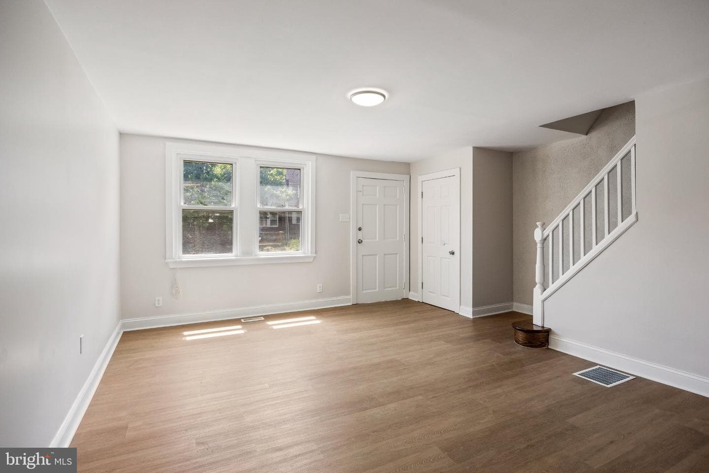 220 Houston Street photo 7