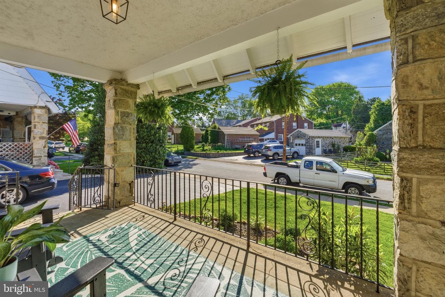 746 Oak View Road photo 4