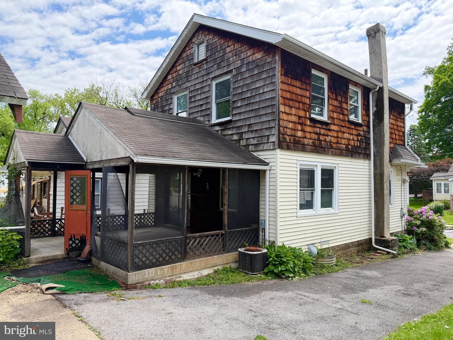 1404 Elmwood Avenue photo 100