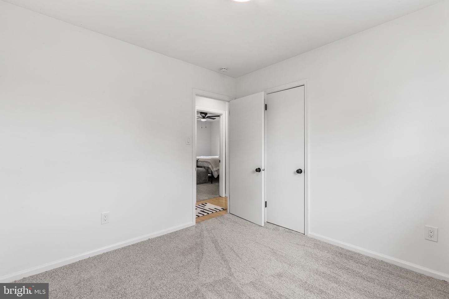 608 Hutchinson Terrace photo 29