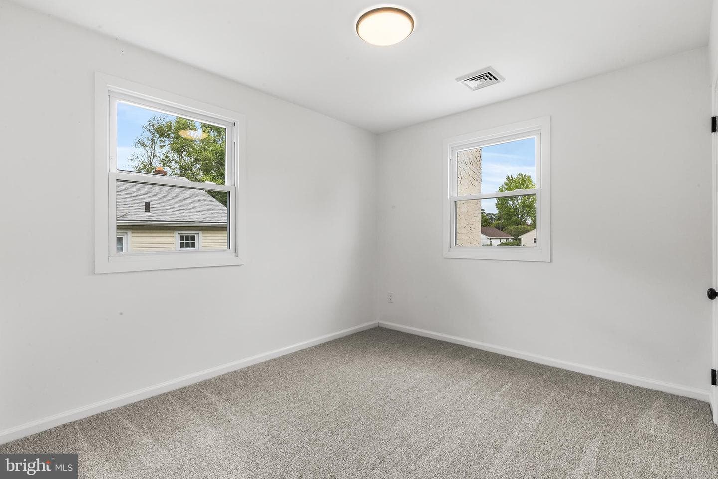 608 Hutchinson Terrace photo 30