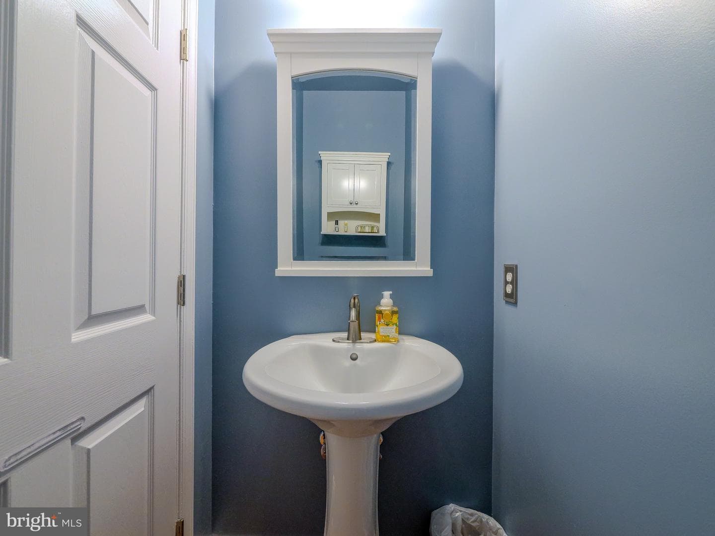 226 E Benedict Avenue photo 27