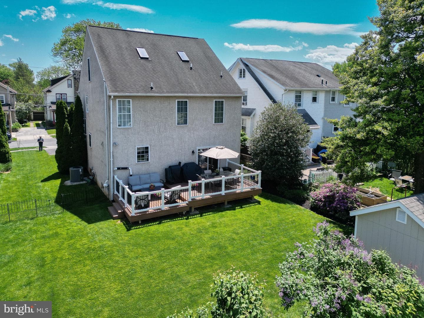 226 E Benedict Avenue photo 8