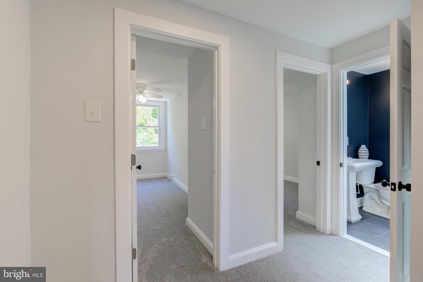1127 Hollywood Avenue photo 10