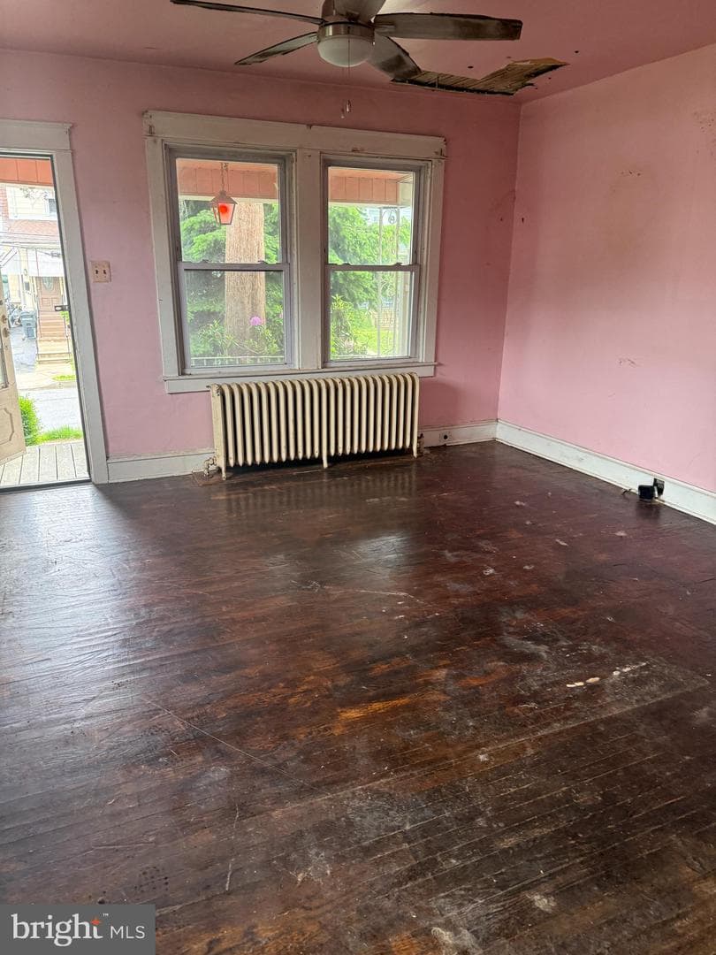 426 Custer Avenue photo 3