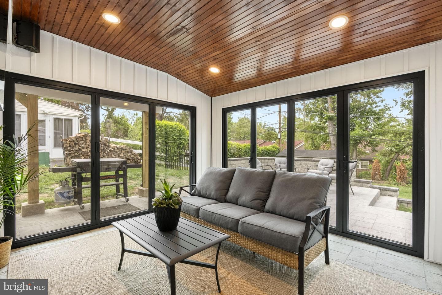 122 Roberts Road photo 42