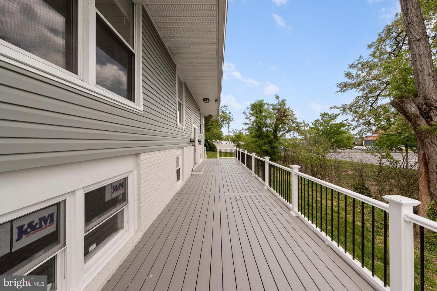425 North Lane photo 4