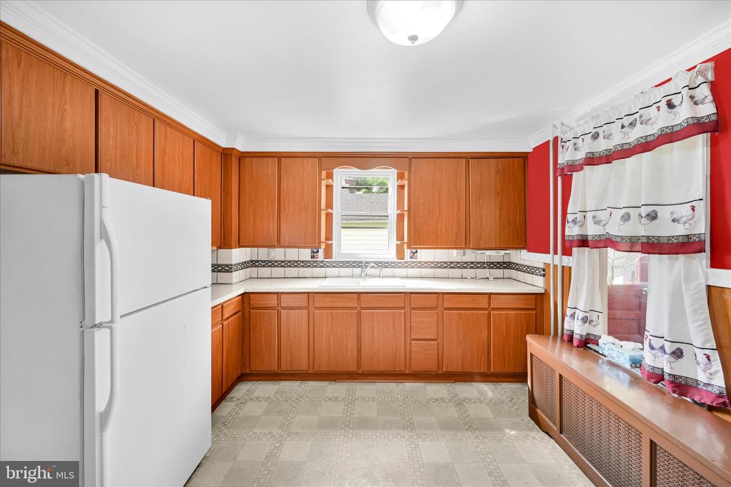 1666 Ward St photo 13