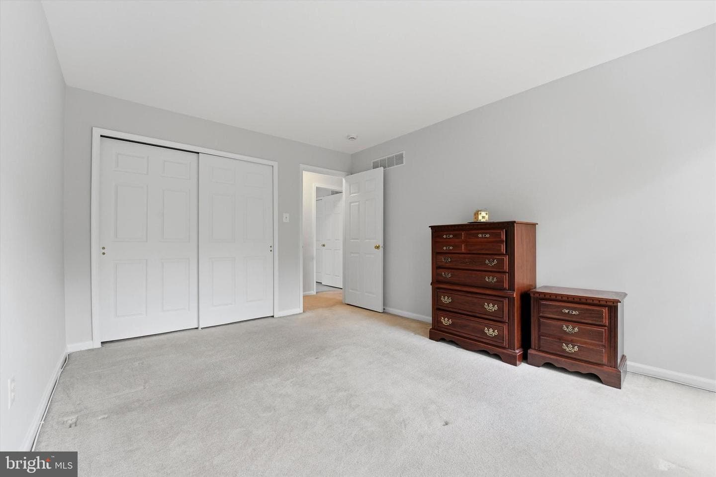 713 Iris Lane photo 28