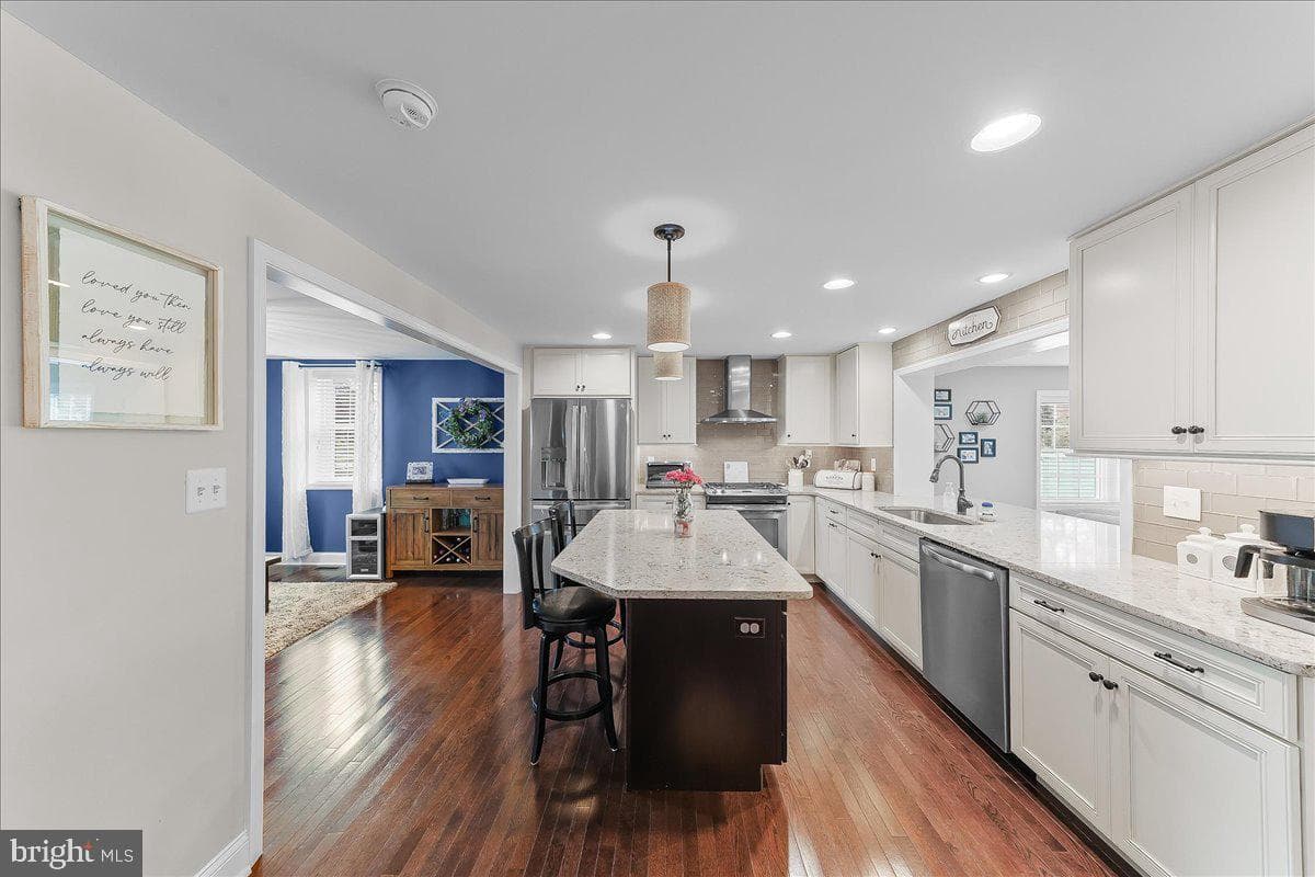 9 Pickwick Lane photo 11