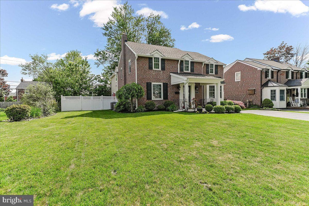 9 Pickwick Lane photo 38