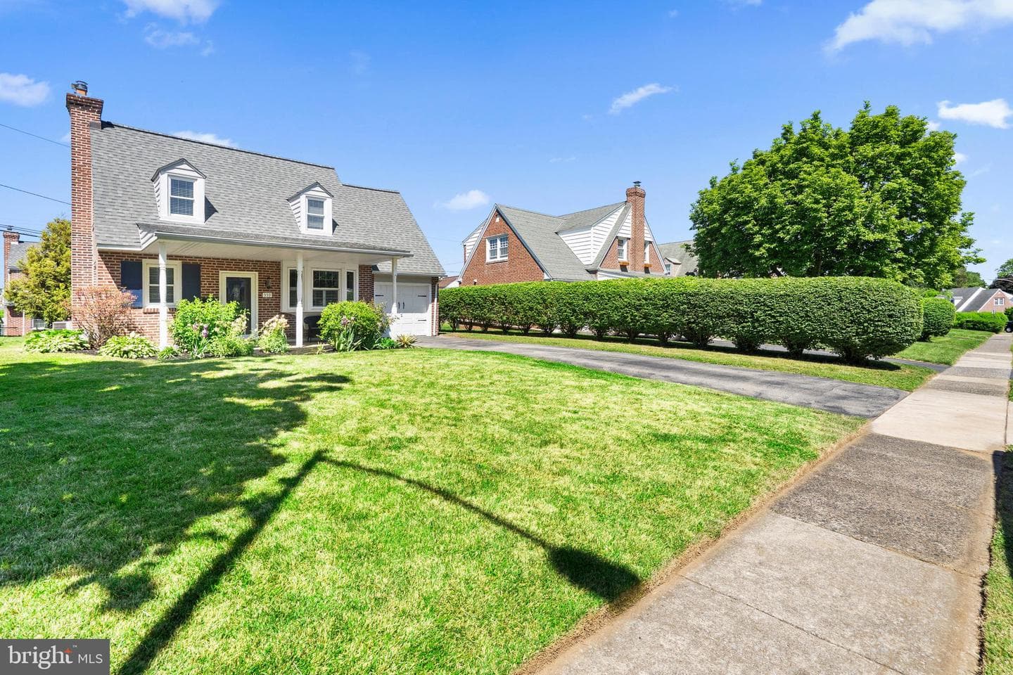 559 Willowbrook Road photo 3