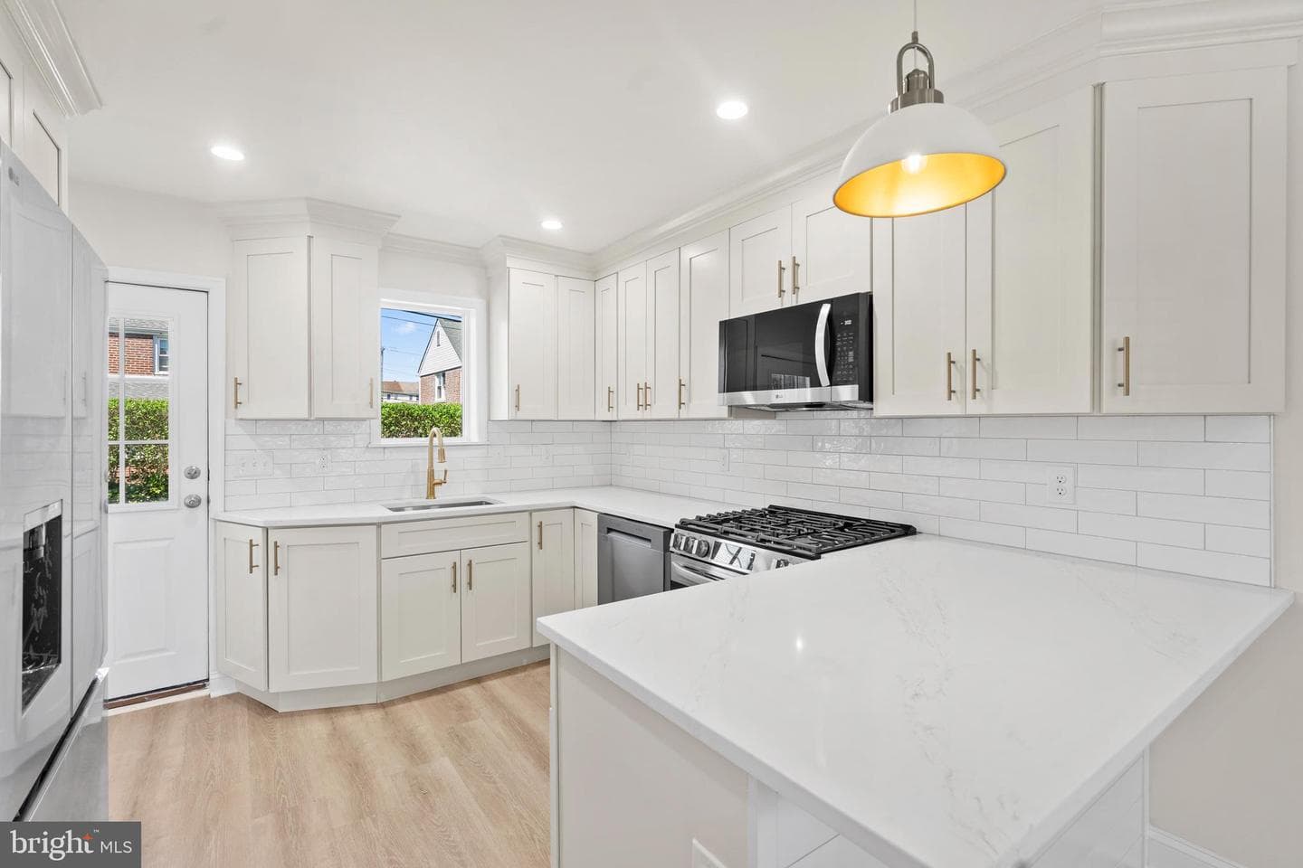 559 Willowbrook Road photo 9
