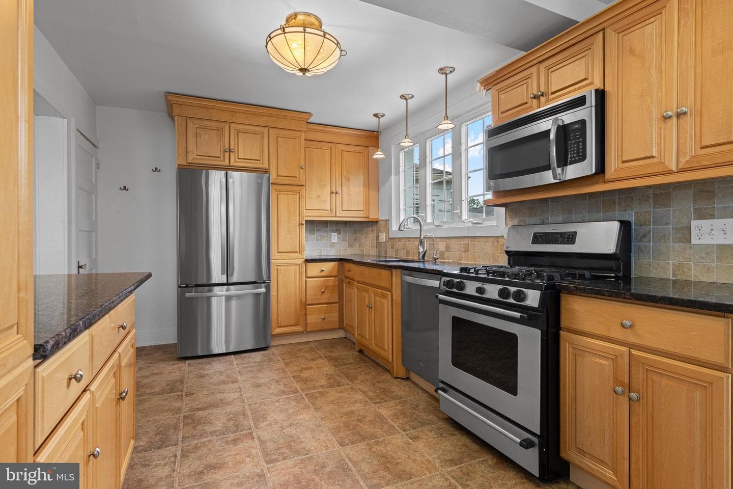 239 Lowrys Lane photo 15