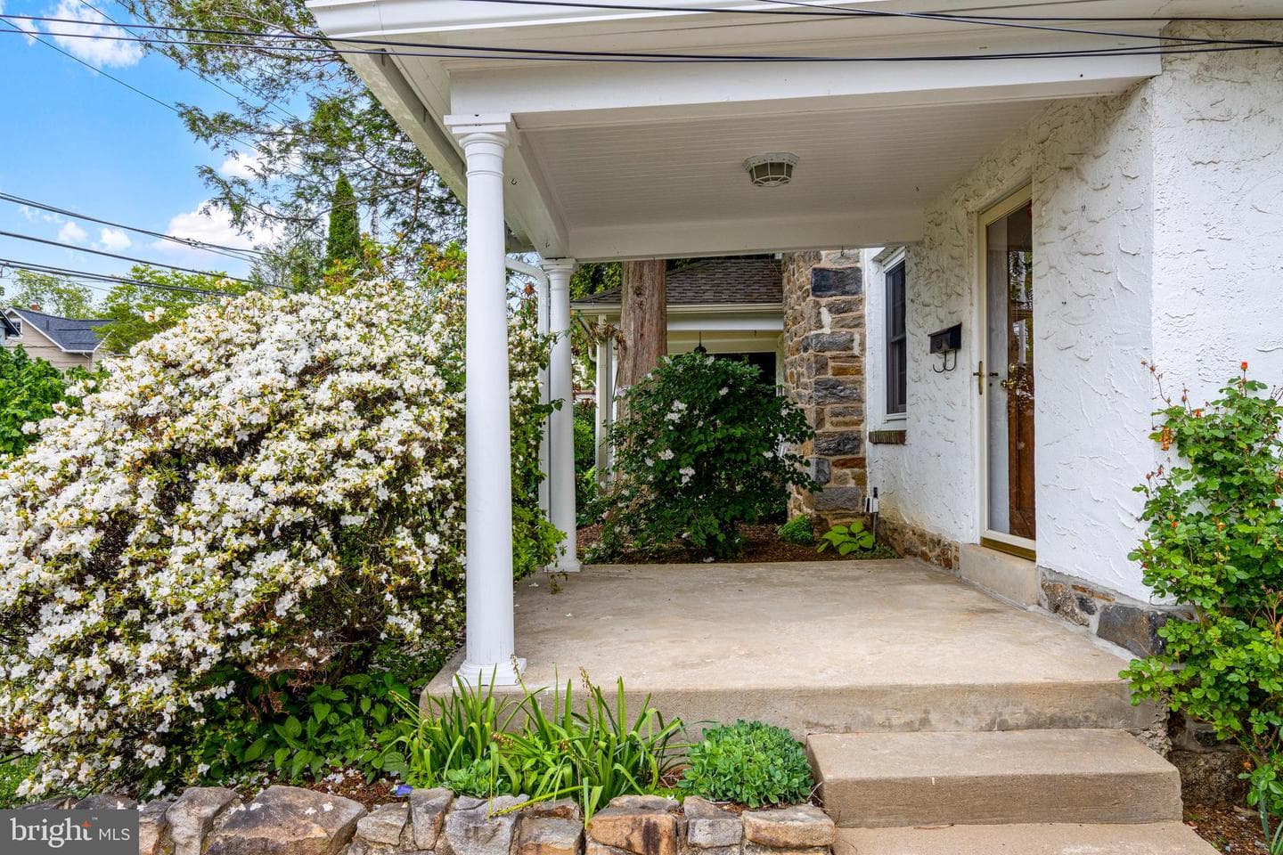 239 Lowrys Lane photo 2