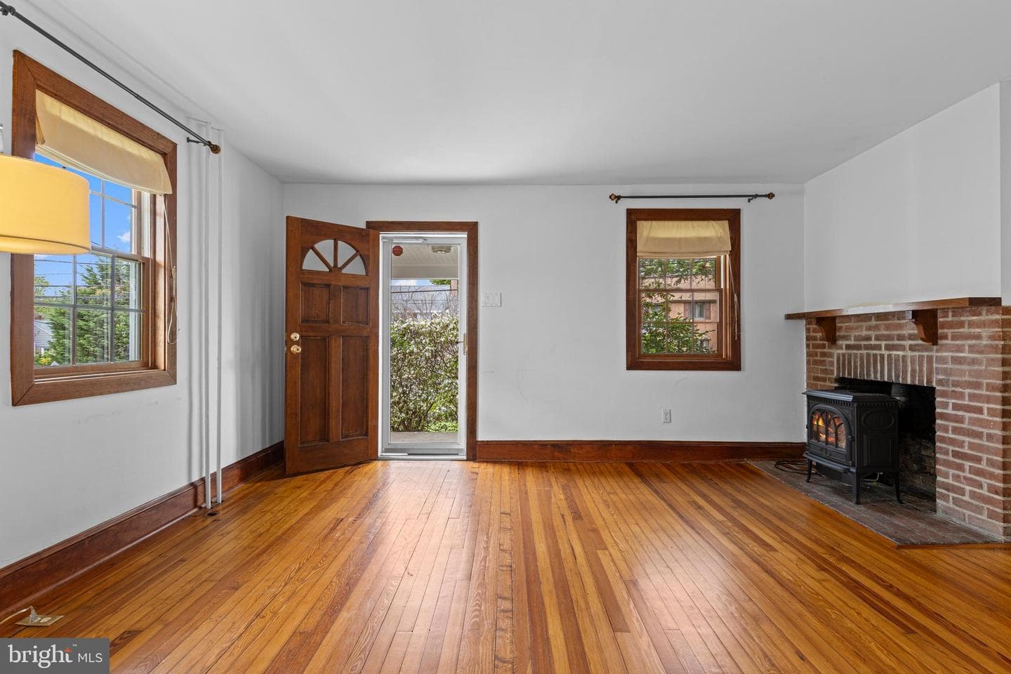 239 Lowrys Lane photo 3