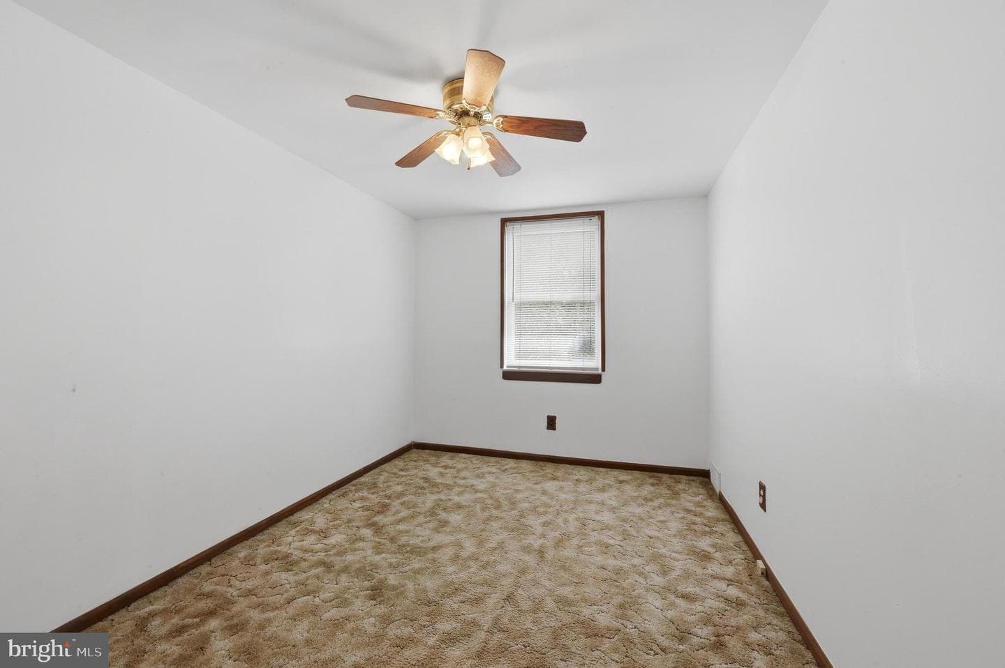 435 Seven Oaks Drive photo 12