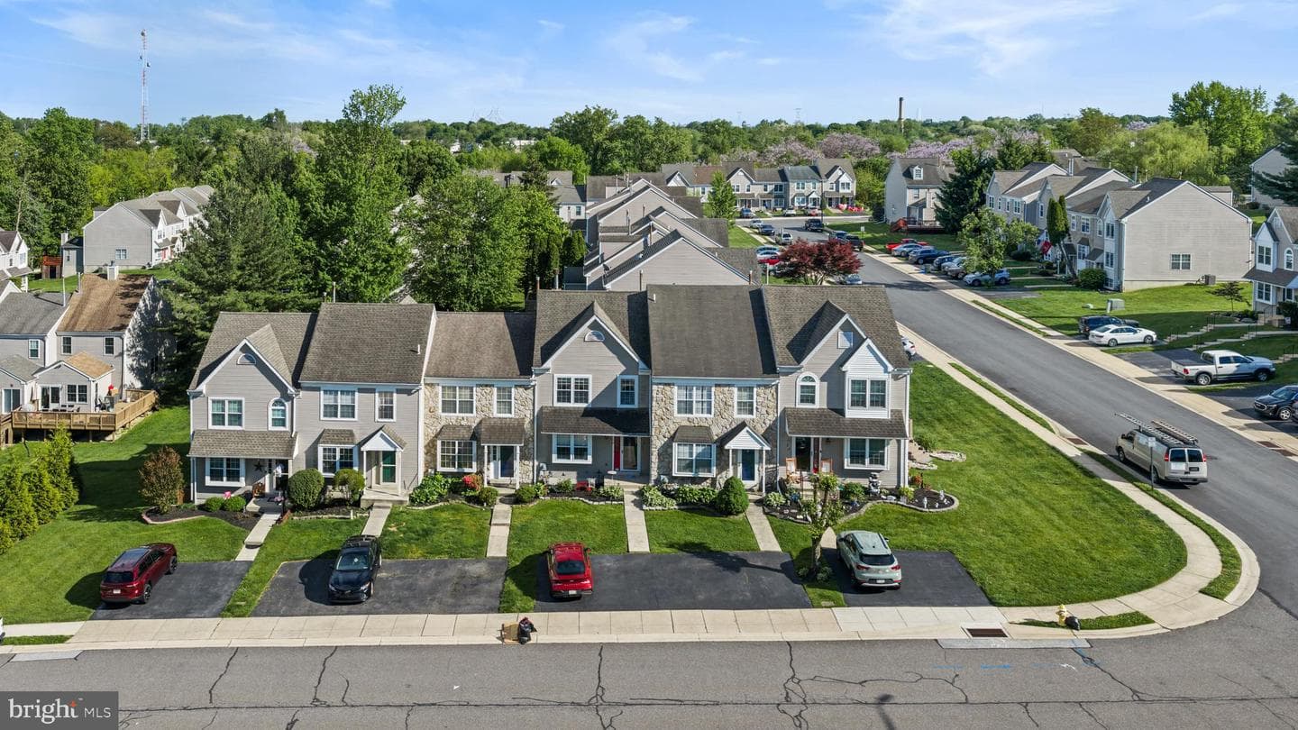 175 Megan Circle photo 2
