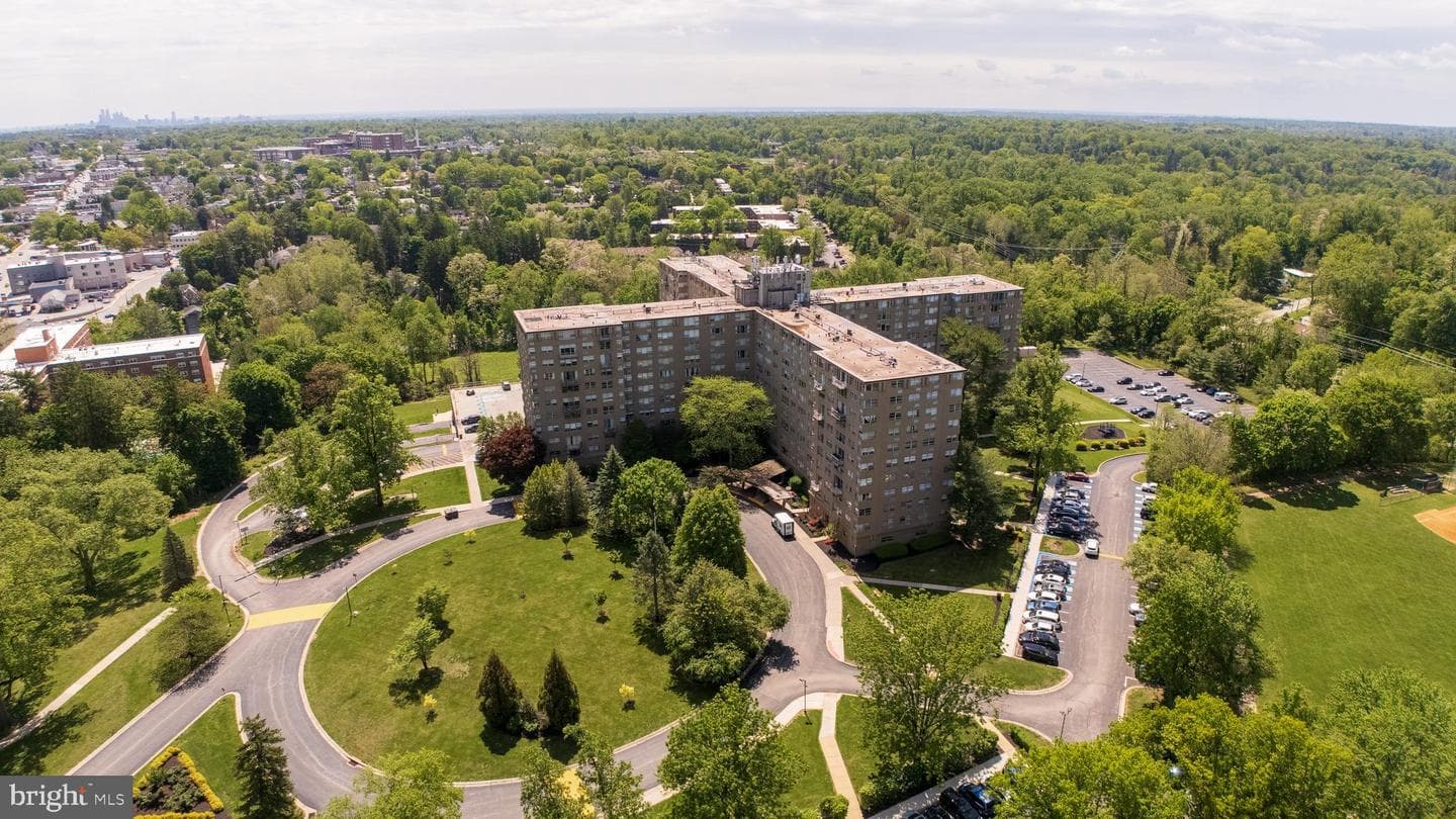 1030 E Lancaster Avenue #205 photo 29