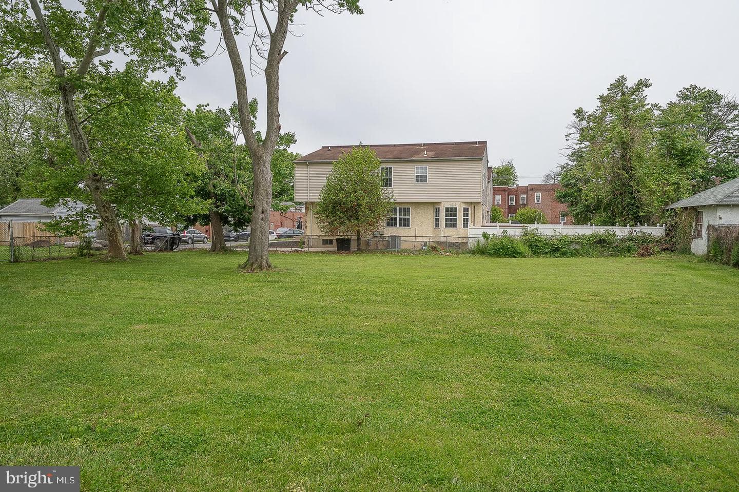 723 Broad Street photo 38