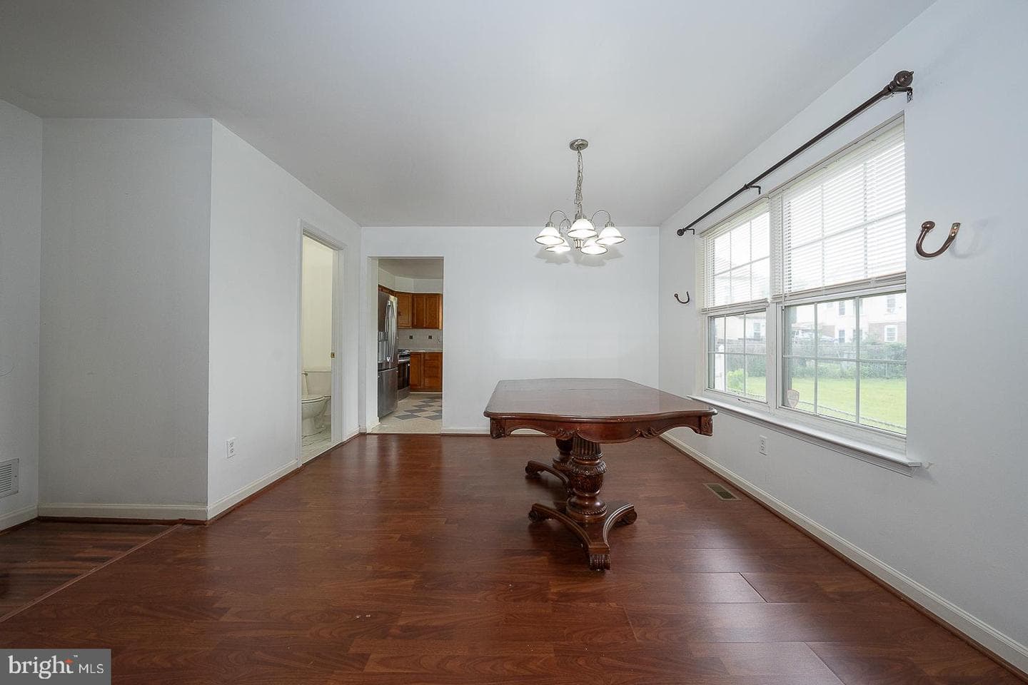 723 Broad Street photo 9