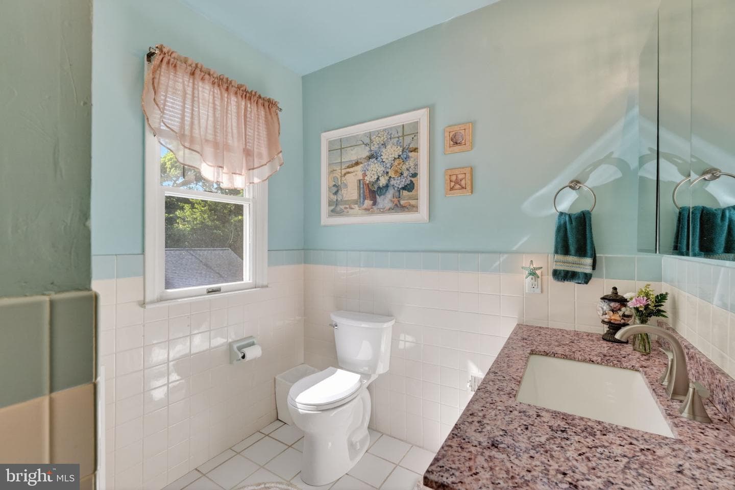 2225 E Helms Manor photo 25